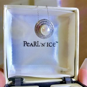 Pearl and Swarovski necklace~